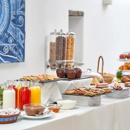 Ξενοδοχείο Paolas τown Boutique 4*